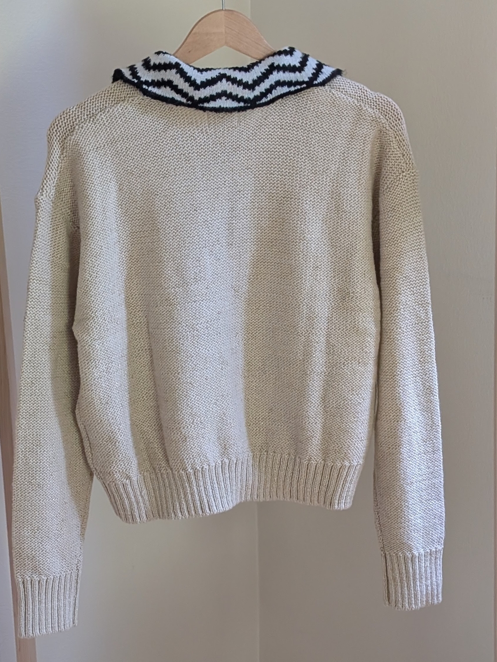 NWT H&M Contrast Striped Collared Zip-Front Polo Sweater In Cream/Black - M - Picture 7 of 8